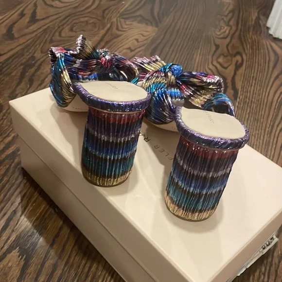 Loeffler Randal Penny Rainbow Pleated Bow Heel NWT